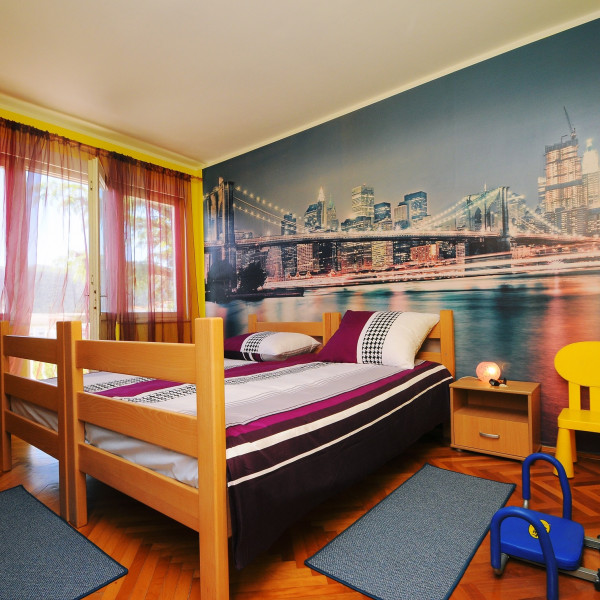 Bedrooms, Apartmen Melita, Turistička agencija Luna Adriatica, Rabac - Istra (Hrvatska) Rabac