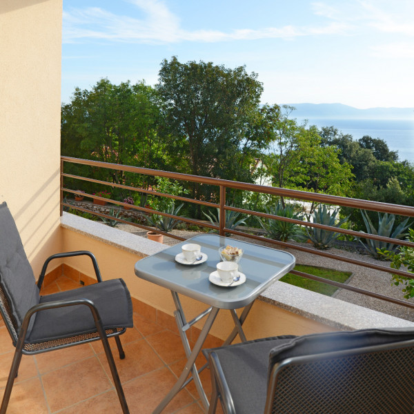 APARTMANI LAURA (RAVNI)  , Turistička agencija Luna Adriatica, Rabac - Istra (Hrvatska) Rabac