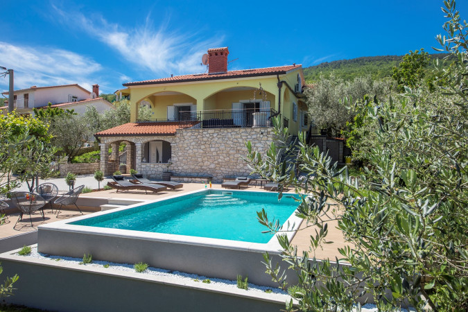 VILLA LAURA, Turistička agencija Luna Adriatica, Rabac - Istra (Hrvatska) Rabac